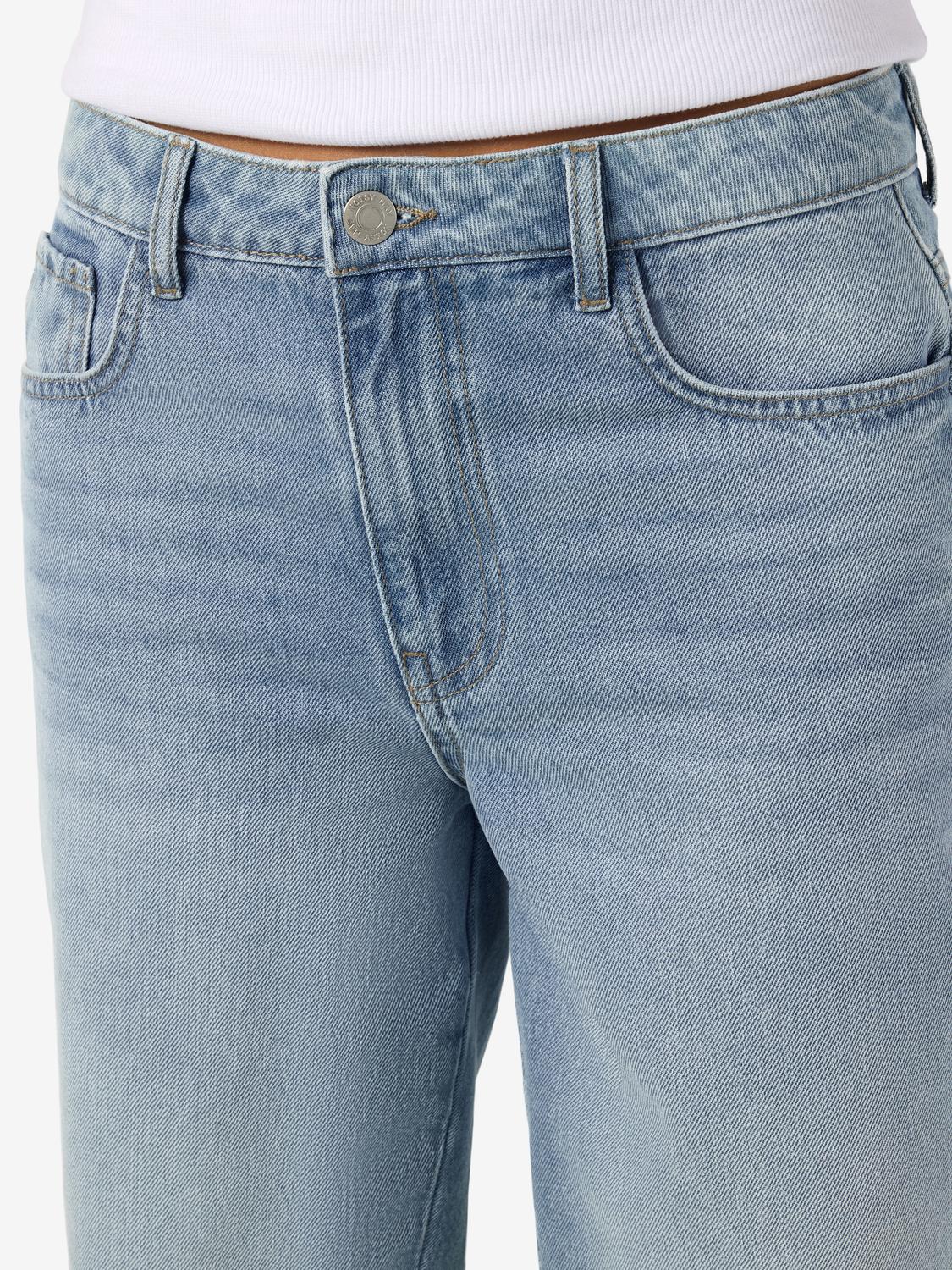 NMHOLLA 5 Pockets Shorts - Light Blue Denim - VERO MODA & VILA Bergvik